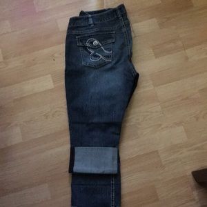 Bootlegger brand capri W36